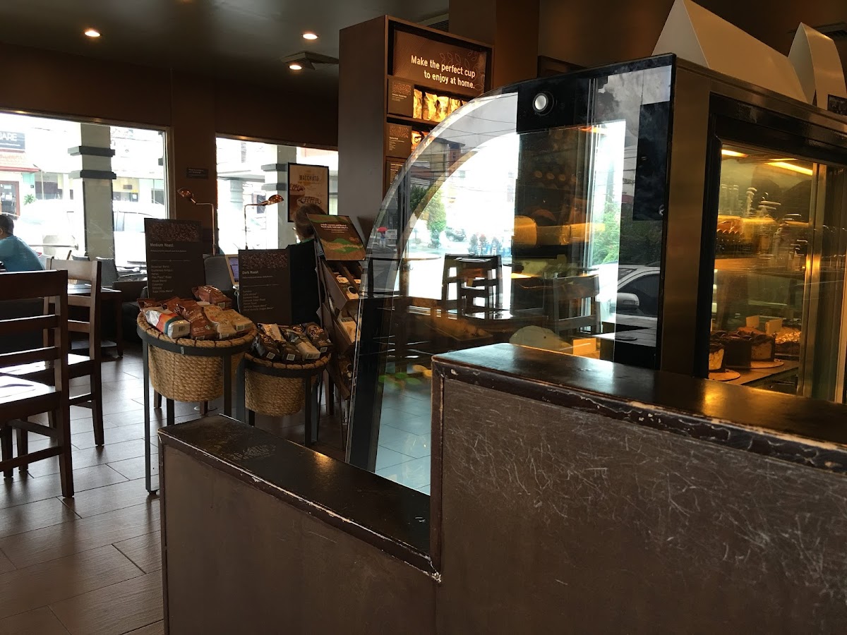 Starbucks President's Ave